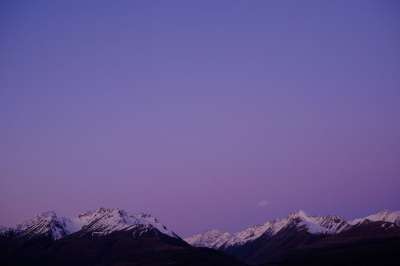紫色的 天空 山 峰 雪 冬天 黄昏