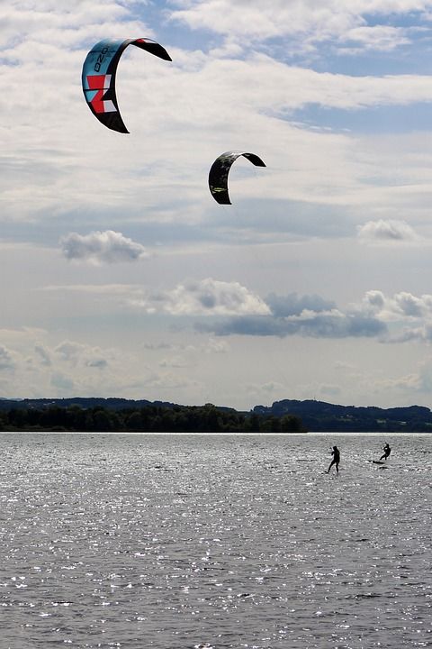 风筝冲浪 冲浪 凯特 风筝冲浪者 运动的 水 水上运动 动态的