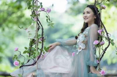 女士 模型 时尚 风格 时尚的女人 化妆品 发型 时装模特