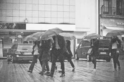 雨 风暴 天气 大暴雨 倾盆大雨 花洒 Strömender 雨