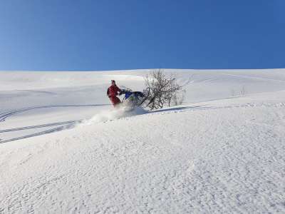 雪地车 山 冬天 雪 瑞典 右山 阳光 节日 诺兰 弗罗斯特