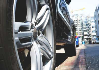 汽车 汽车轮辋 轮缘 车轮 金属 辐条 镀铬轮辋 奥迪 抛光