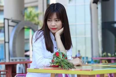 女孩 美丽 漂亮女孩 女性 女士 年轻 脸 时尚 头发 模型