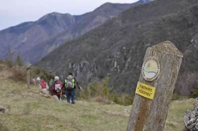 自然 景观 户外活动 山 去旅行 远足 旅游 冒险 体育 岩石
