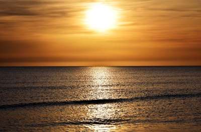 日落 海 晚上的气氛 夕阳海 绚丽的色彩 余辉 气氛 傍晚的天空