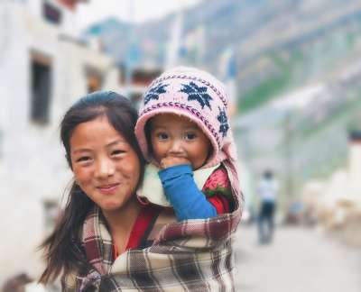 弟弟妹妹 肖像 姐姐 兄弟 家庭 爱 女孩 孩子们 可爱的