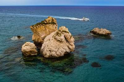 塞浦路斯 阿芙罗狄蒂的岩石 岩石 石头 海 海岸 岛 蓝色的