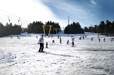 雪 冬天 滑雪 索道加布卡 假期 体育 天空 云 人们 尼康