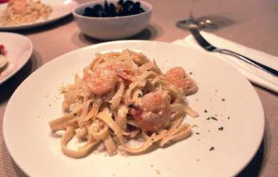 意大利宽面条 虾 意大利细面条和虾 意大利面 海鲜 意大利语 食物