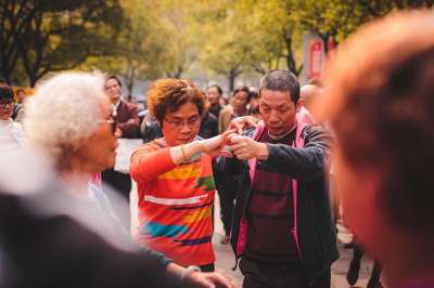 舞蹈 夫妻 中国 街道 人们 跳舞 庆典 男人 女士 户外