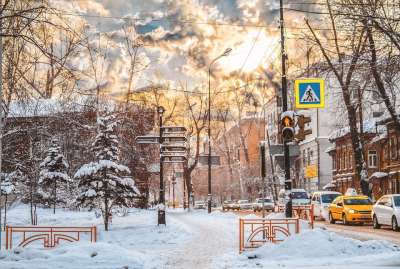 冬天 雪 的风景 装饰 背景 城市 车 天空 窗口 散景
