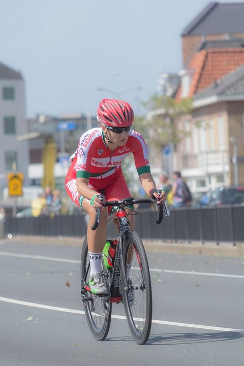 骑自行车 Wielerronde 比赛 运动 自行车 运动的 女性
