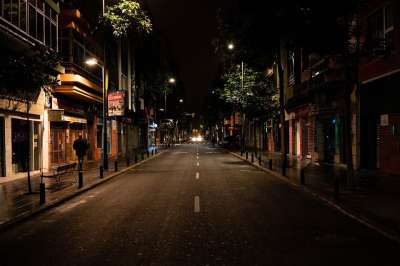 路 夜晚 城市 灯光 建筑学 黑暗的 灯笼 城市景观 光 车辆