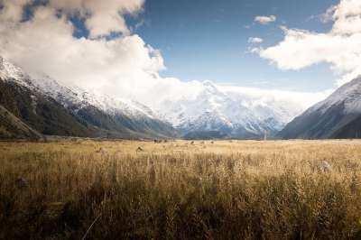 山 天空 云 收成 农场 土地 谷 风景秀丽的 环境 风景