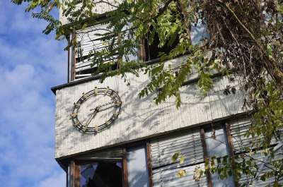 老厂 废墟 厂区建设 工厂现场 老的 已到期 大厅 弃 破旧的