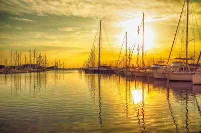 水体 海 日落 帆船 海洋 船 天空 游艇 太阳 夏天