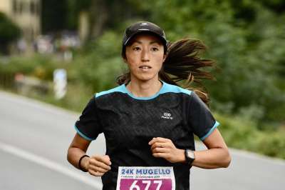 竞赛 马拉松 体育 慢跑 活性 竞技 亚军 街道 运动型 女士