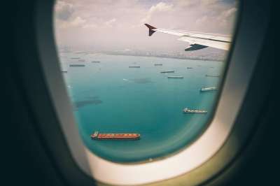 窗户 飞机 航空公司 旅行 天空 海 水 船 航行 航班
