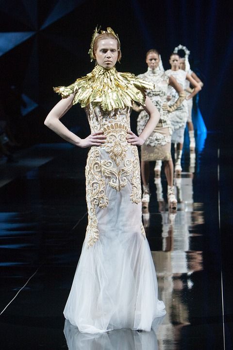时装秀 时尚 走秀 模型 女性 风格 裙子 女士 衣服 设计