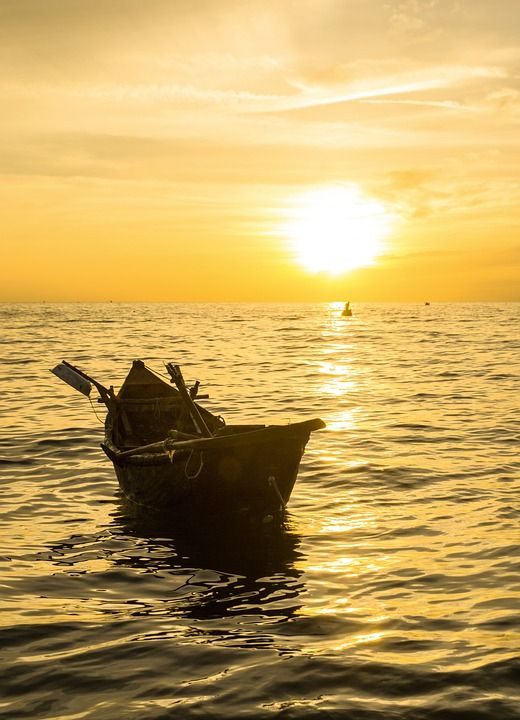 船 海 日落 太阳 水 阳光 景观 越南