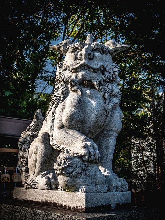 监护人的狗 石像 神社 日本 雕塑 小马努 历史 狮子 雕像