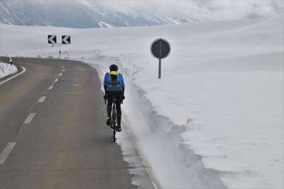 高速公路 沥青 自行车 山 极端 雪 高 比尔 积极的 训练