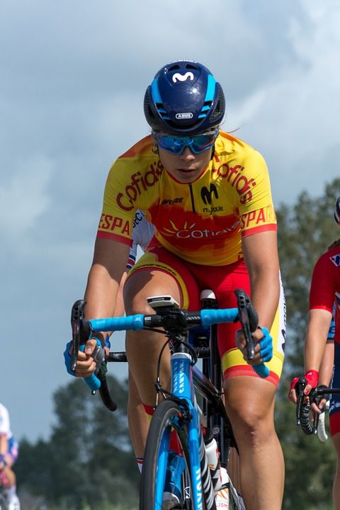 骑自行车 Wielerronde 比赛 运动 自行车 运动的 女性