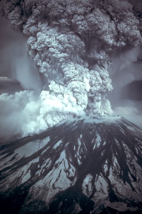圣海伦 火山爆发 喷发 爆发 爆炸 抽烟 尘云 火山灰云 灰