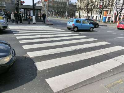 斑马线 路 城市 在那边 叉 人行横道 斑马线 斑马线 斑马线