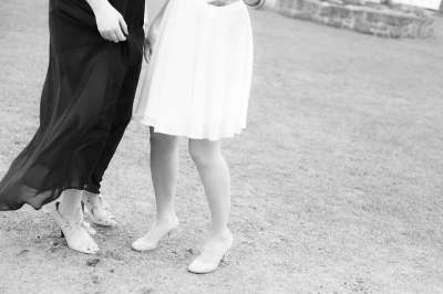 舞会 连衣裙 时尚 女士 女性 女孩 白色的 优雅的 腿 婚礼