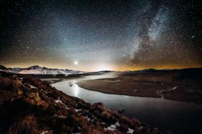 山 高地 云 天空 首脑 海岭 景观 自然 谷 夜晚 星星
