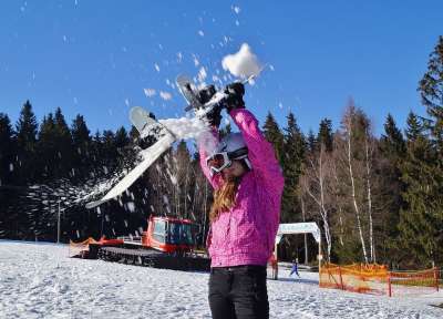 滚动 冬天 雪 山 游戏 滑雪板