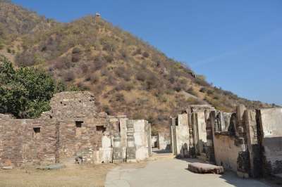 Bhangadh 堡 闹鬼 城堡 可怕的 爬行 恐怖 鬼 废墟