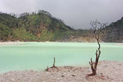 卡瓦普 湖 自然 白色的火山口 火山口 火山 山 万隆