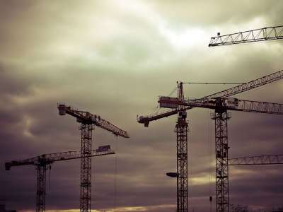 建造 工地 施工作业 起重机 建筑机械 天堂 建筑起重机