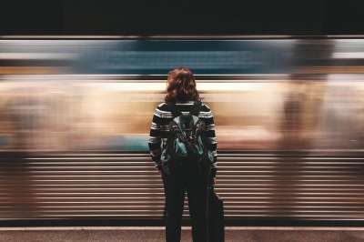 人们 女士 等待 火车 车站 地铁 车辆 运输 旅行