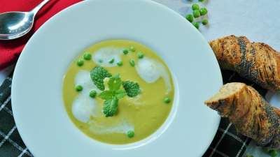 豌豆汤 汤 起动机 汤盘 钥匙 豌豆 绿色 在吃午餐 蔬菜