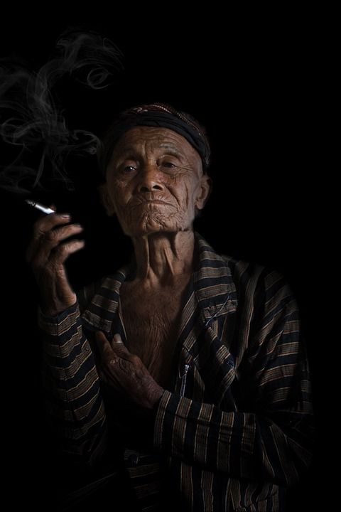 父母 老人 肖像 脸 抽烟 艺术 阴影 蜡染 摄影