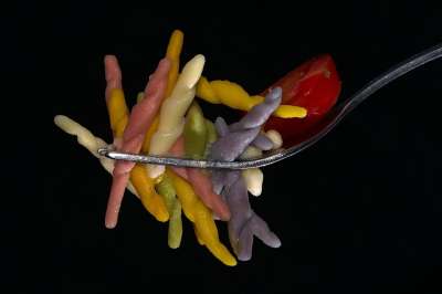 意大利面 五颜六色的意大利面 面条 意大利食物 食物 碳水化合物