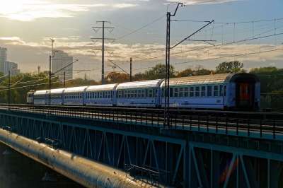 持久 货车 桥 帖子 城市景观 河 结构 城市的 城市 天空