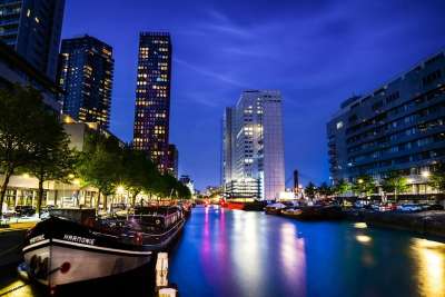 夜晚 灯 鹿特丹 荷兰 城市 摩天大楼 结构 城市景观 黄昏