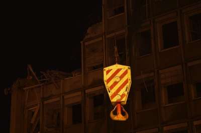 建造 拆除 起重机 解体 破旧的 废墟 建筑学 房子 销毁