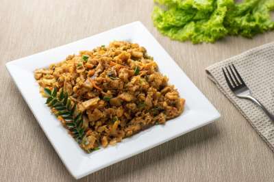 科图 盘子 食物 斯里兰卡 美食 传统的 一顿饭 油炸 罗蒂