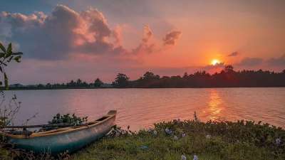 日出 船 暮 云景 游艇 Akkaraipattu 斯里兰卡 泻湖