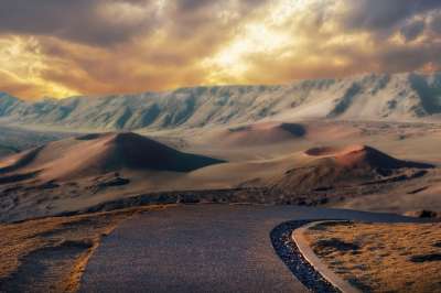 大自然壁纸 自然壁纸 高清壁纸 山 天空 日落 云 火山 路