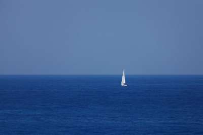 蓝色的 船 自由 地平线 海洋 帆 帆船 海 天空 运动