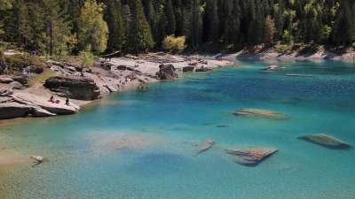 湖 远景 蓝色 海滩 Caumasee 水 高山 心灵的平静