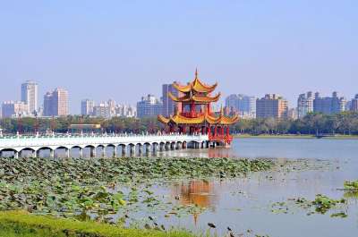 台湾 高雄 寺庙 宝塔 佛教徒 佛教 精神 吸引力 地标