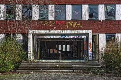 建筑学 弃 老的 建造 办公大楼 空的 砖 肮脏的 张爱玲