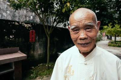 男人 老人 高级的 老年 传统服饰 传统服装 肖像